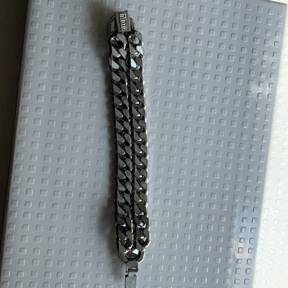 Otazu chain bracelet with Swarovski pear crystals - Picture 5 of 5